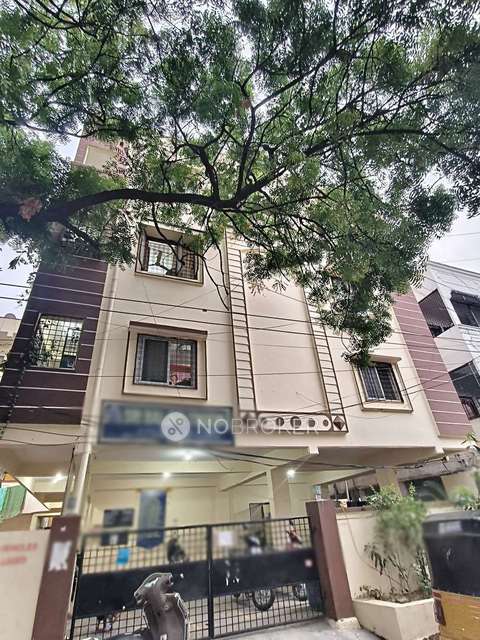 2 BHK Flat In Balaji Towers For Sale  In Old Shafilguda