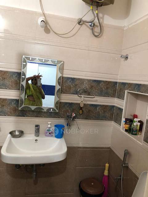 3 BHK Flat In Aavarana Apartments, Jubilee Hills For Sale  In Jublii Hills Road No 2