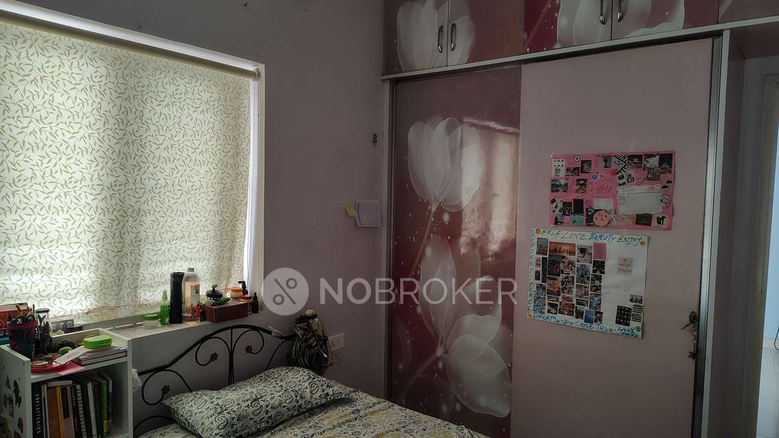 3 BHK Flat In Aavarana Apartments, Jubilee Hills For Sale  In Jublii Hills Road No 2