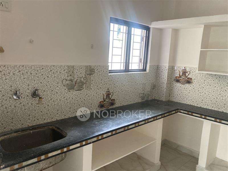 1 BHK Flat In Standalone Building  for Rent  In Manneguda