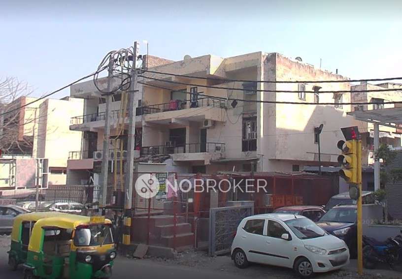 Office Space in Punjabi Bagh, Delhi for sale 