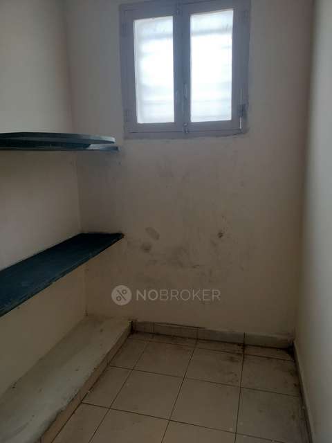 2 BHK Flat In Kripa Apartment  For Sale  In Vadapalani