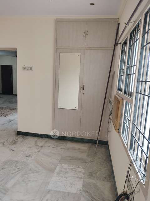 2 BHK Flat In Kripa Apartment  For Sale  In Vadapalani