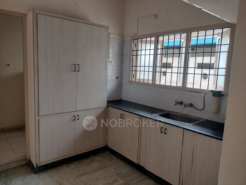 2 BHK Flat In Kripa Apartment  For Sale  In Vadapalani