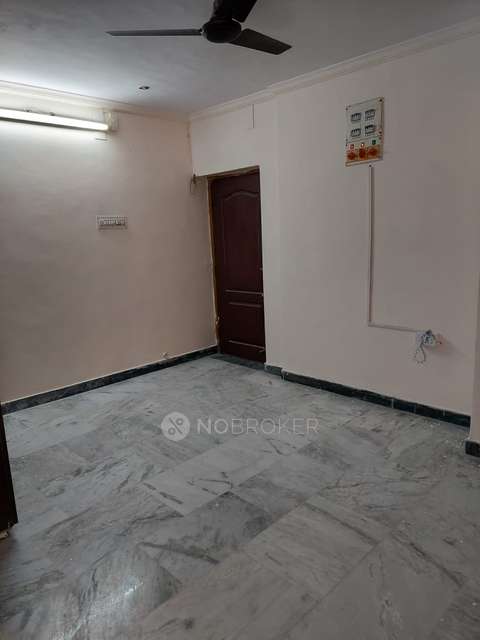 2 BHK Flat In Kripa Apartment  For Sale  In Vadapalani