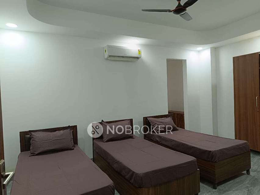 2 BHK Flat In Sk  For Sale  In Nampally
