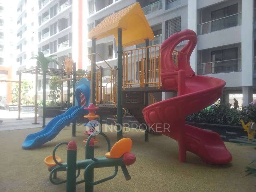 1 BHK Flat In Roshan Milestone For Sale  In Tathawade