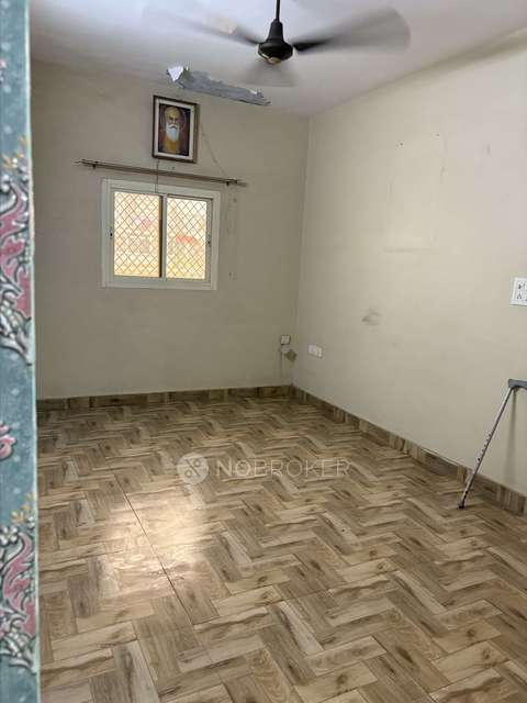 2 BHK Flat In Dda Pocket Jk, Dilshad Garden For Sale  In Dilshad Garden