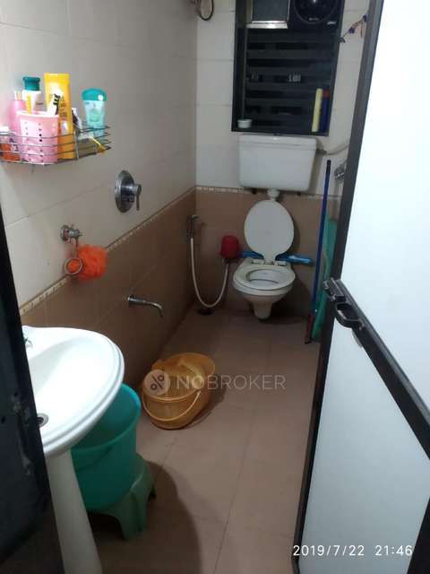 2 BHK Flat In Sierra Towers For Sale  In Kandivali East 