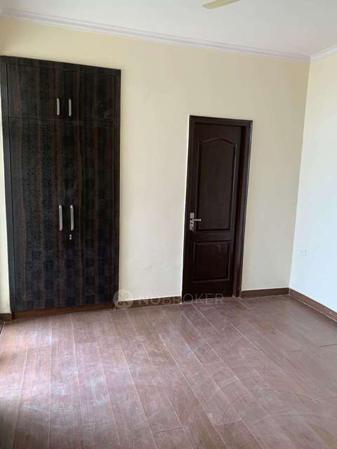2 BHK Flat In Amrapali Princely Estate For Sale  In Sector 76