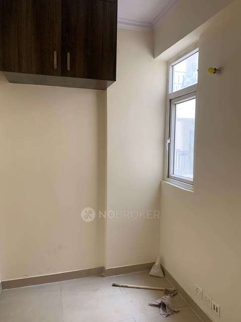 2 BHK Flat In Amrapali Princely Estate For Sale  In Sector 76