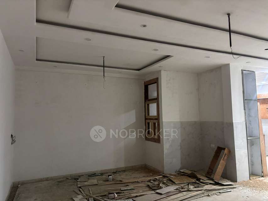 4+ BHK Flat In Chiranjeev Vihar For Sale  In Avantika Colony