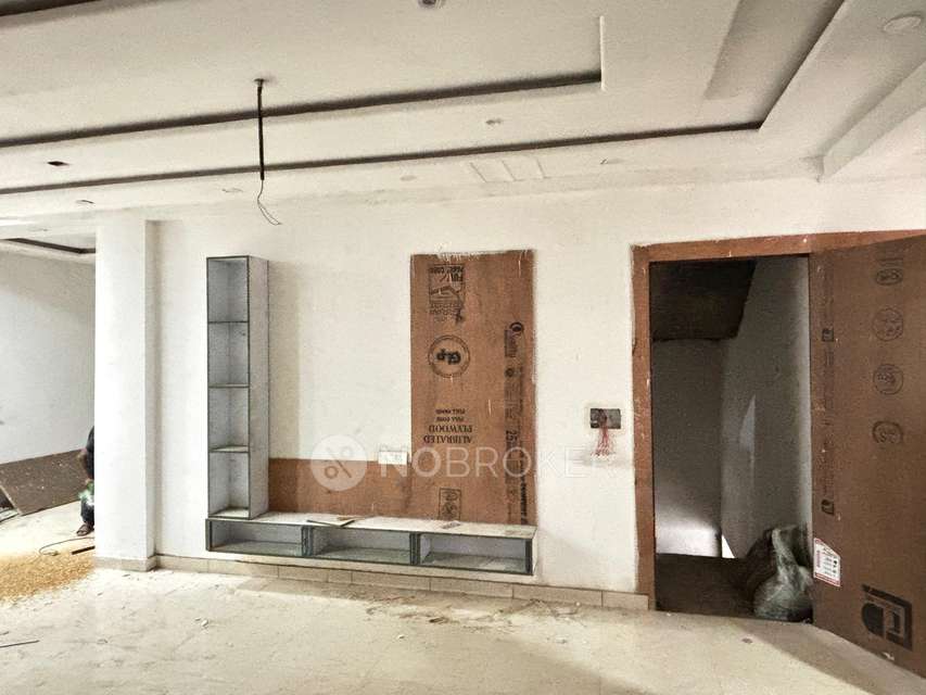 4+ BHK Flat In Chiranjeev Vihar For Sale  In Avantika Colony