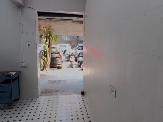 Showroom in Procter Road, Mumbai for Rent 