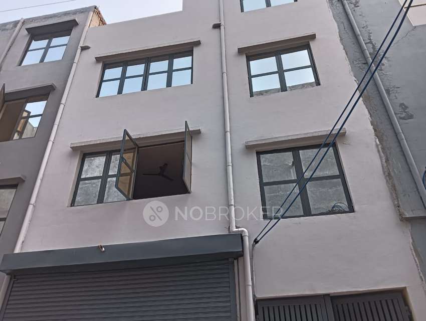 Godown/Warehouse in Najafgarh Road Industrial Area, Delhi for Rent 