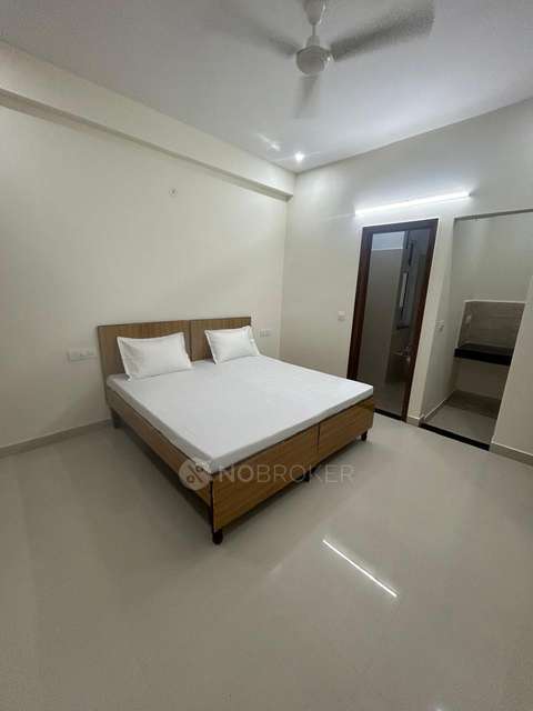 PG for Boys in Sector 81