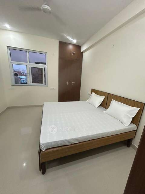 PG for Boys in Sector 81