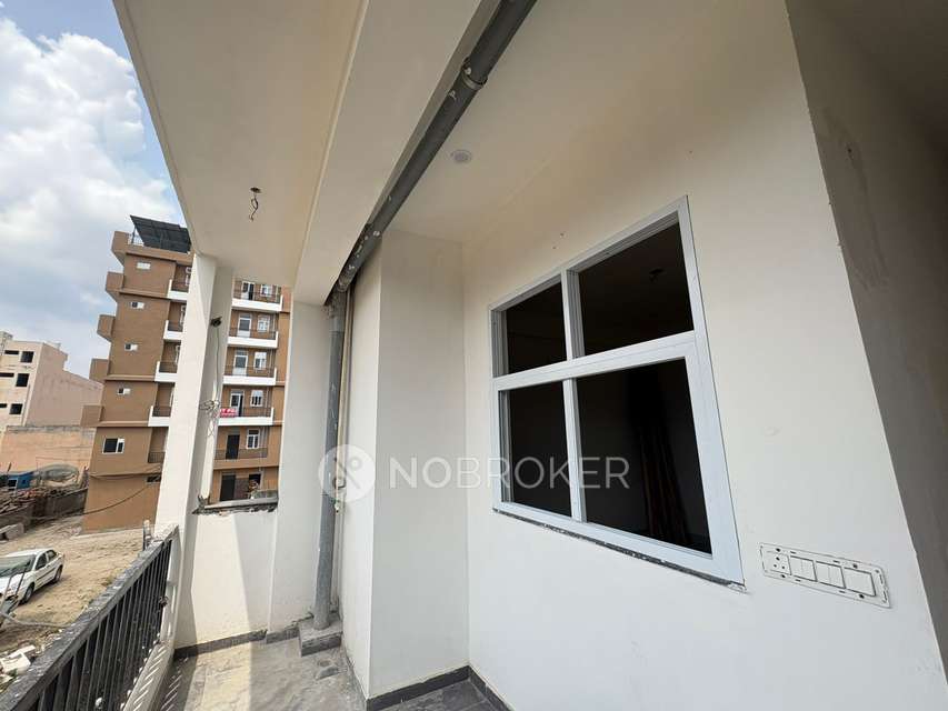 PG for Boys in Sector 81