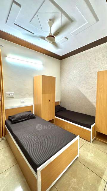 PG for Girls in Janakpuri