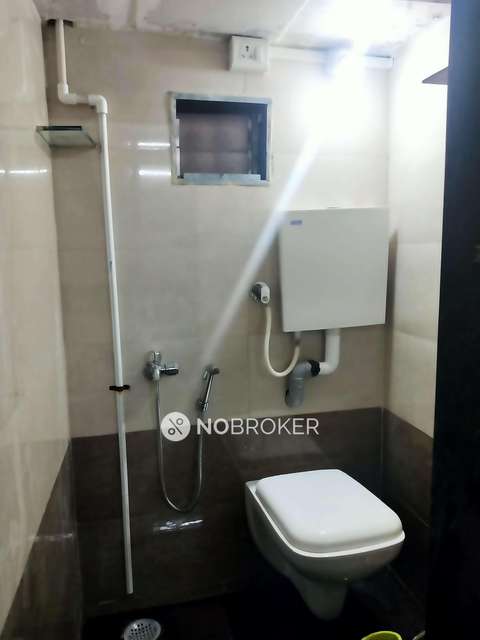 1 RK Flat In Pandey Bhawan For Sale  In Colaba