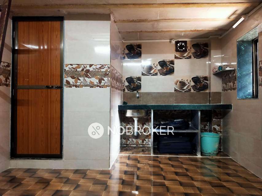 1 RK Flat In Pandey Bhawan For Sale  In Colaba