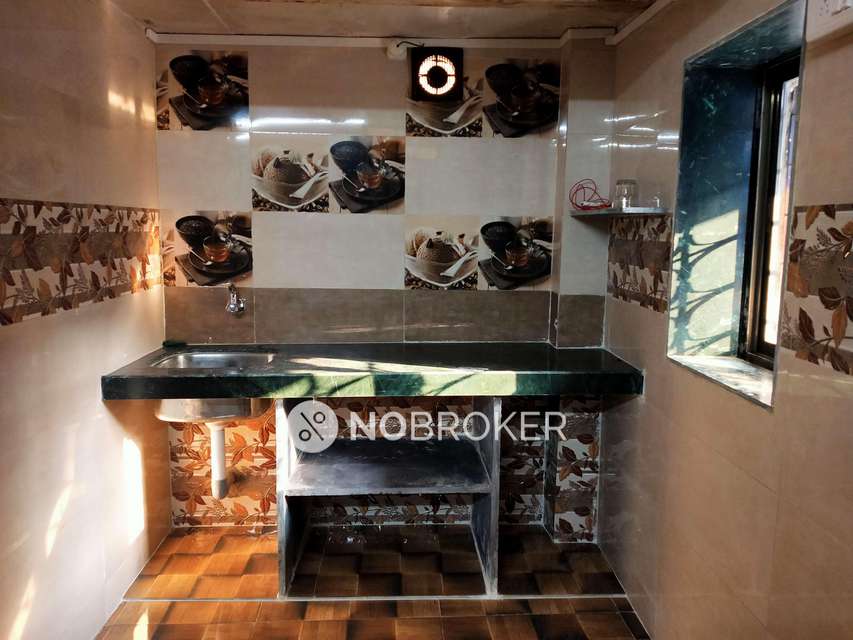 1 RK Flat In Pandey Bhawan For Sale  In Colaba