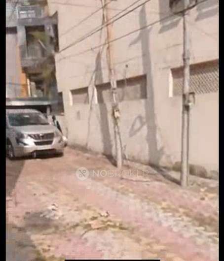 2 BHK Flat In Mig Dda Flat, Safdarjung Enclave For Sale  In Safdarjung Enclave