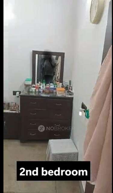 2 BHK Flat In Mig Dda Flat, Safdarjung Enclave For Sale  In Safdarjung Enclave