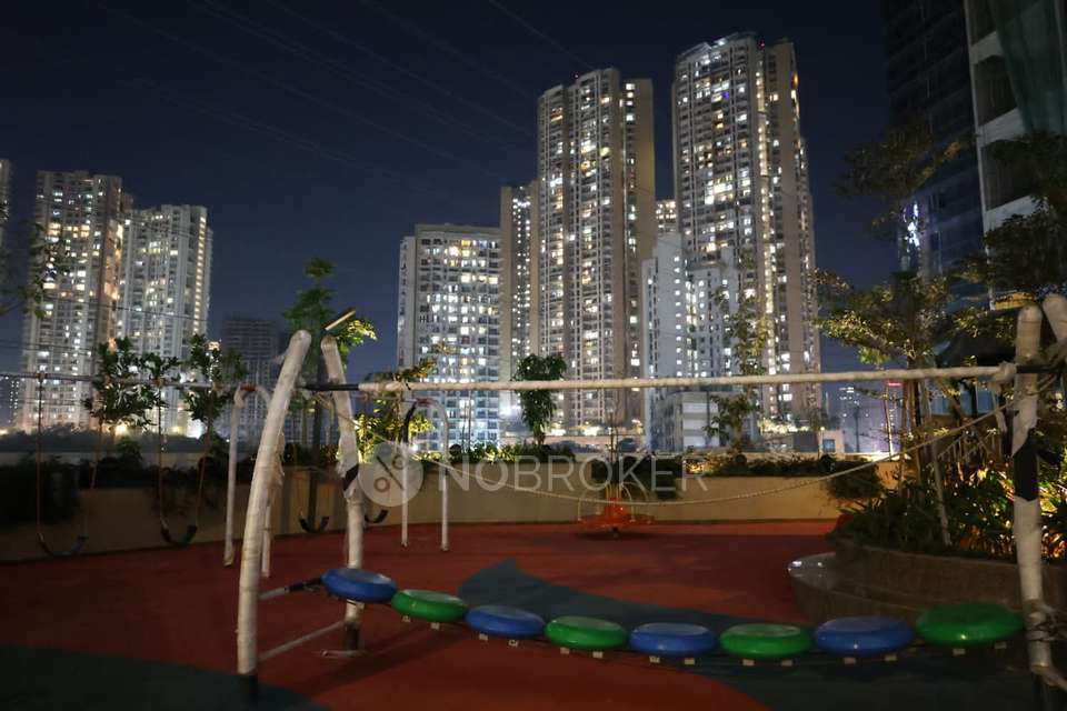 2 BHK Flat In Atmosphere O2 For Sale  In Mulund West