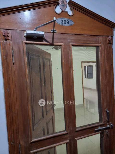 2 BHK Flat In Giridhari Executive Park For Sale  In Peeranchuruvu