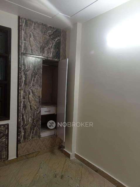 3 BHK Flat In Sb For Sale  In Sector 16