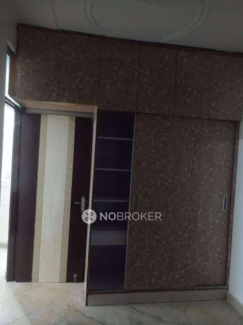 3 BHK Flat In Sb For Sale  In Sector 16