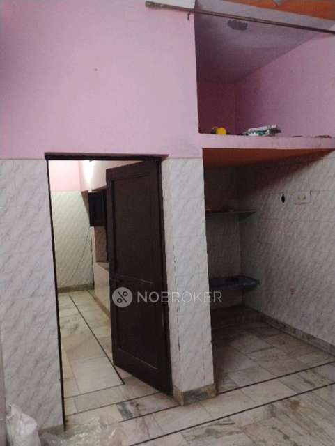 1 BHK House for Rent  In 15747, Sector 15, Faridabad, Haryana 121007, India
