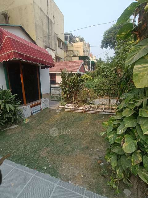 3 BHK Flat In Arun Vihar Sector 37 Noida  For Sale  In Noida Sector 37