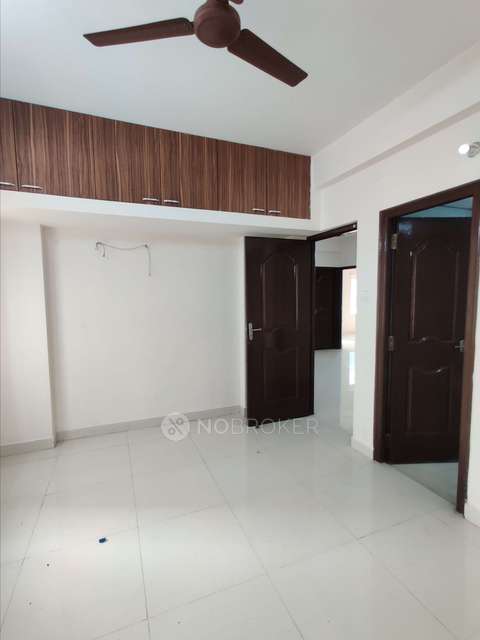 3 BHK Flat In Santha Towers For Sale  In Paruthippattu