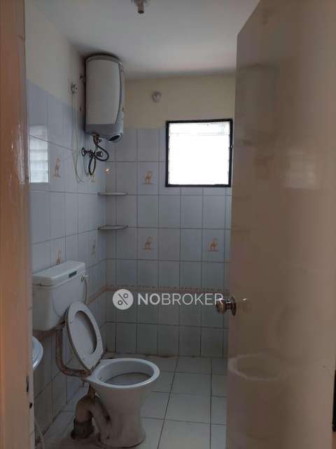 2 BHK Flat In Gr Queens Amber Apartment For Sale  In Arekere Gate Junction