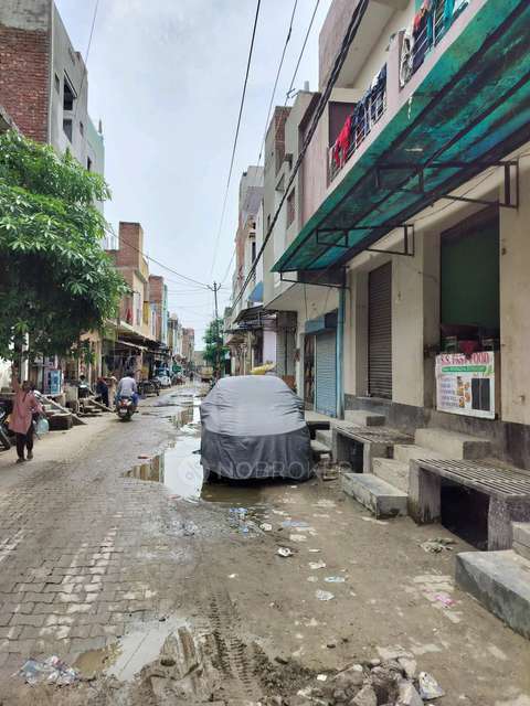 Commercial Property in Sudamapuri, Ghaziabad for sale 