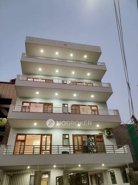 3 BHK Flat In Sb for Rent  In Sector 38
