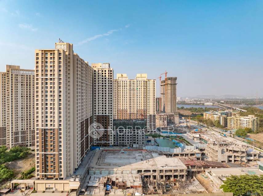 2 BHK Flat In Dosti West County For Sale  In  Thane West