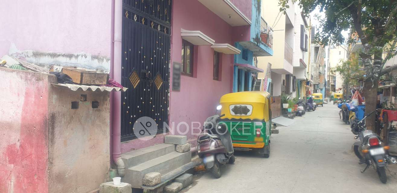 4+ BHK Flat For Sale  In Banashankari