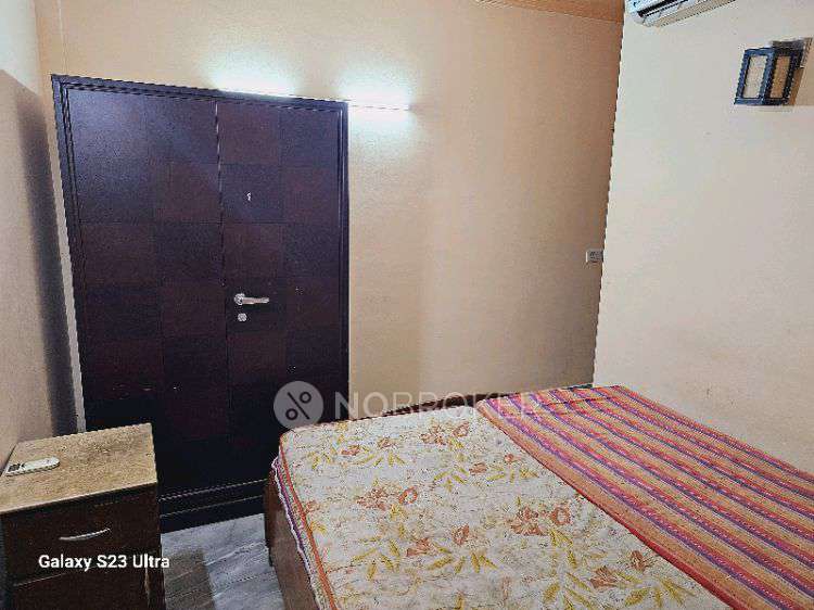 2 BHK House for Rent  In Janakpuri