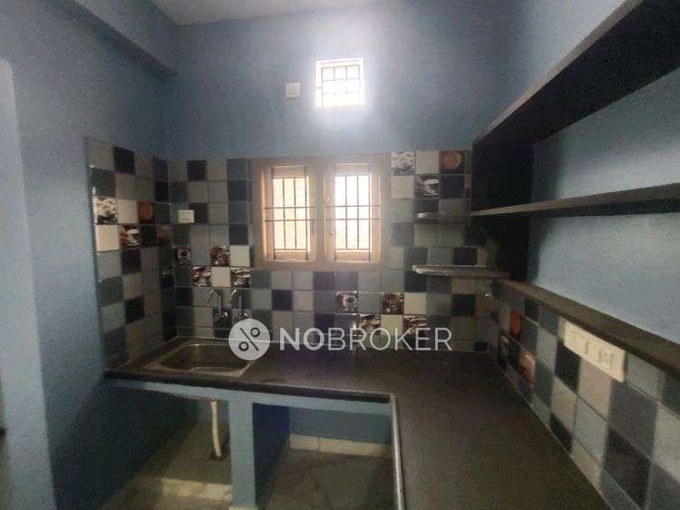 2 BHK House for Rent  In Bharathiyar Street, Cholambedu