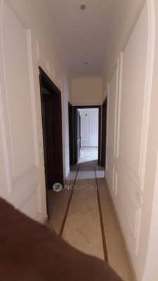 2 BHK Flat In Central Park Resorts for Rent  In Sector 48