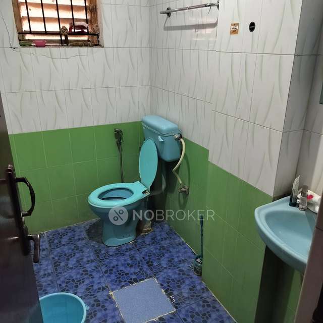 3 BHK Flat In Sharief Apartment For Sale  In Mahadevapura