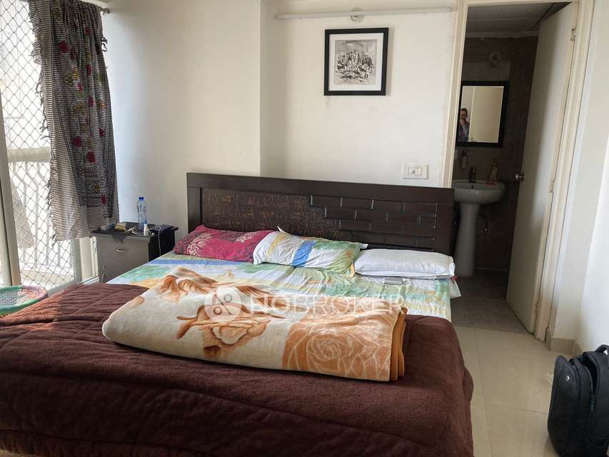 2 BHK Flat In Grihapravesh, Sector 77 for Rent  In Sector 77
