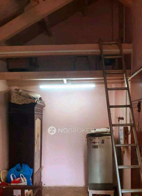 1 RK Flat In Merbai Wadiya  For Sale  In Sp Jahangir Road, Tardeo