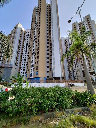 2 BHK Flat In Sunteck Westworld, Naigoan East for Lease  In Tivri