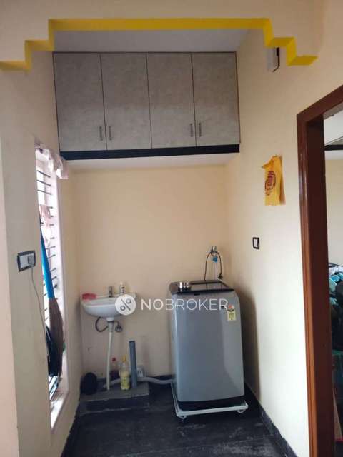 4+ BHK Flat In Standalone Building  For Sale  In Smv Layout