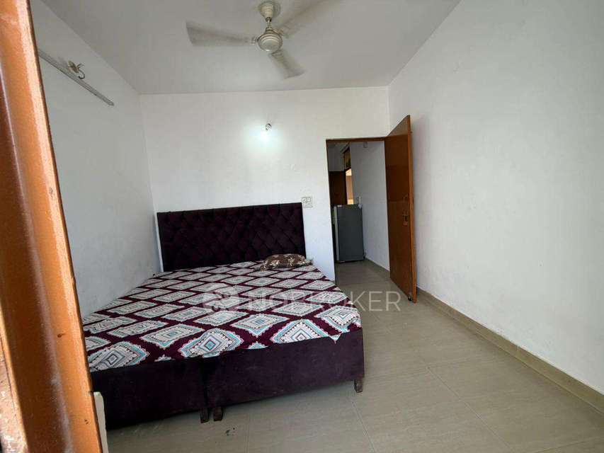 Shared Room for Male In 1 BHK  In Ravish In Saket