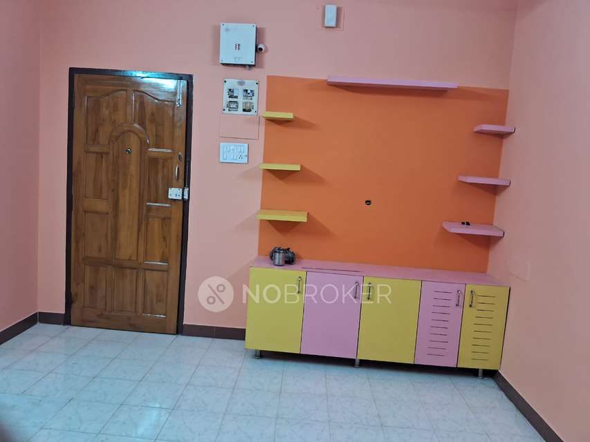 2 BHK Flat In Sr  Rishab Flats, Velachery For Sale  In Velachery